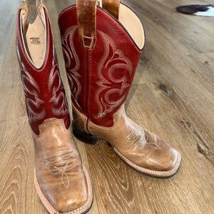 Cody James boys boots size 4